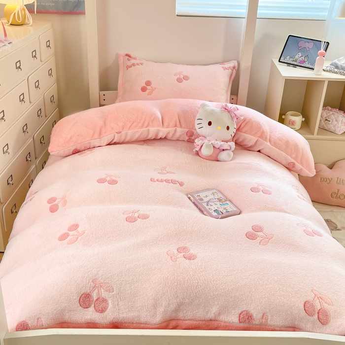 91家纺网 家纺一手货源 找家纺 川悦生活 2025新款立体雪花绒印花四件套学生床系列一场景一 ins樱桃