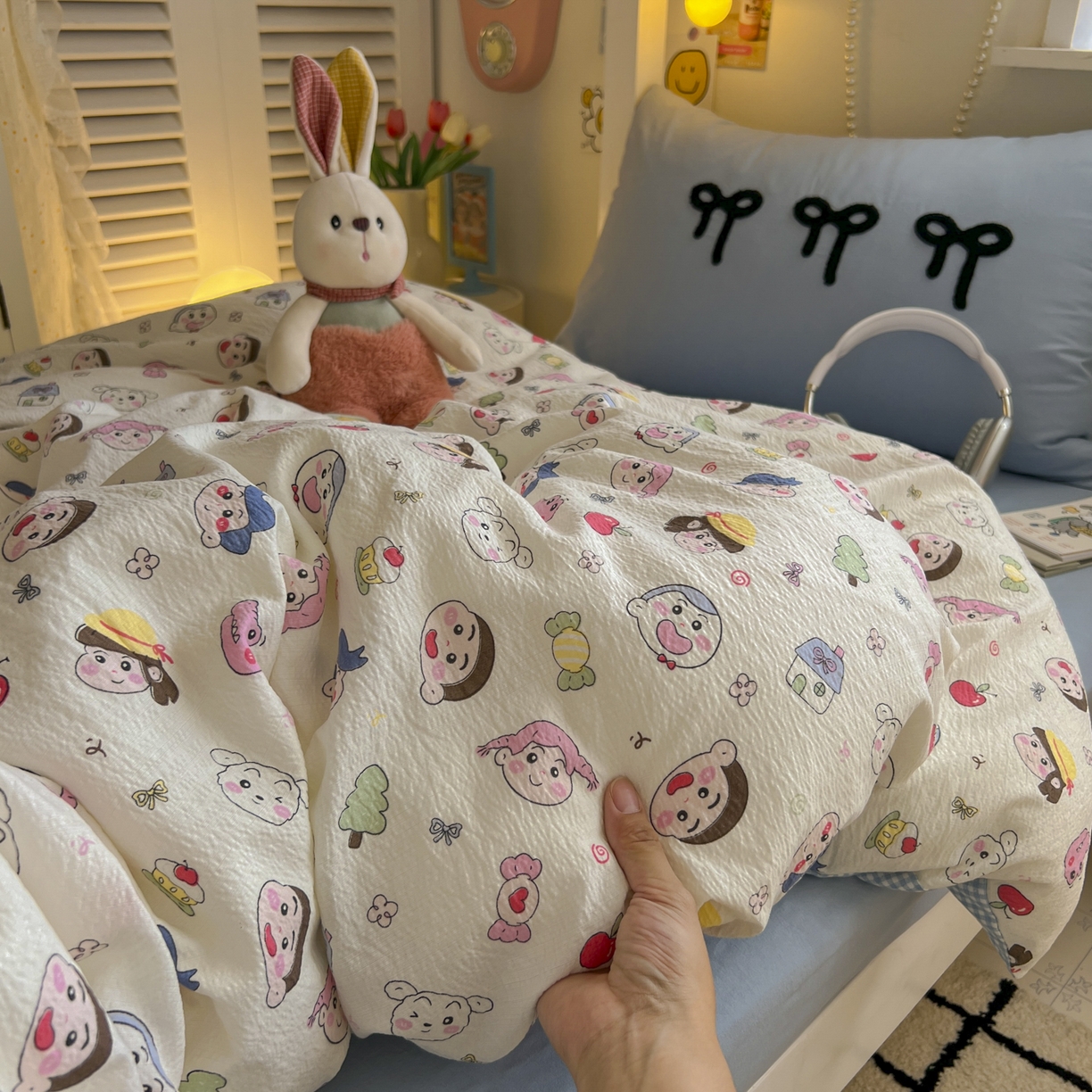 91家纺网 家纺一手货源 找家纺 三元色 2025新款云感毛巾绣学生三件套 小新乐园