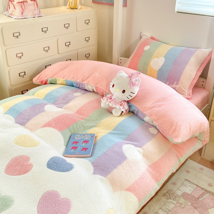 91家纺网 家纺一手货源 找家纺 川悦生活 2025新款立体雪花绒印花四件套学生床系列一场景一 彩虹爱心粉