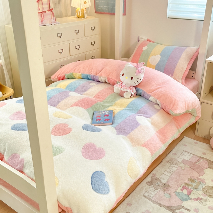 91家纺网 家纺一手货源 找家纺 川悦生活 2025新款立体雪花绒印花四件套学生床系列一场景一 彩虹爱心粉