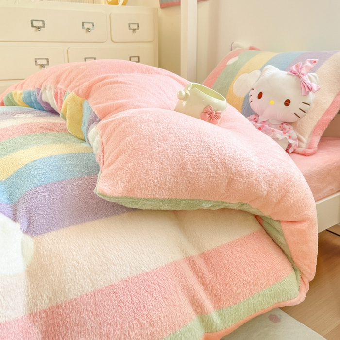 91家纺网 家纺一手货源 找家纺 川悦生活 2025新款立体雪花绒印花四件套学生床系列一场景一 彩虹爱心粉