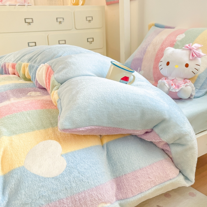 91家纺网 家纺一手货源 找家纺 川悦生活 2025新款立体雪花绒印花四件套学生床系列一场景一 彩虹爱心蓝