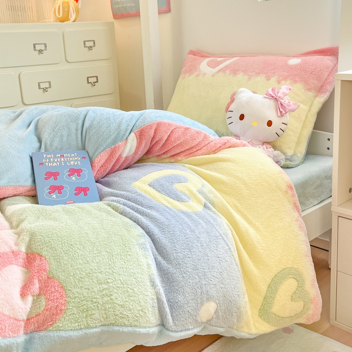 91家纺网 家纺一手货源 找家纺 川悦生活 2025新款立体雪花绒印花四件套学生床系列一场景一 彩虹爱语蓝