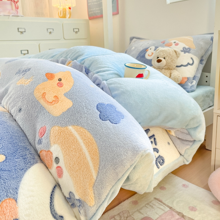 91家纺网 家纺一手货源 找家纺 川悦生活 2025新款立体雪花绒印花四件套学生床系列一场景一 哒哒鸭丫