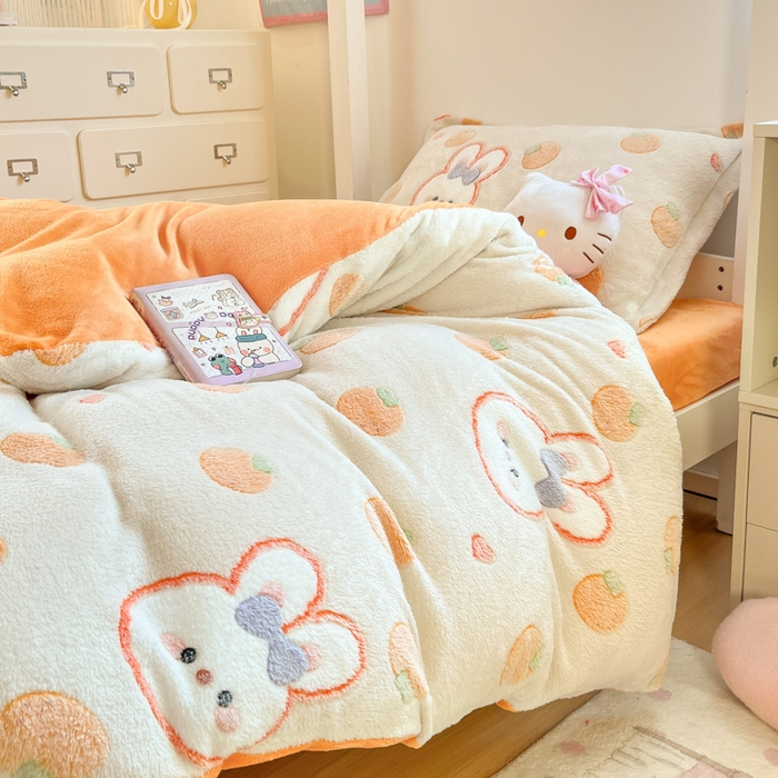 91家纺网 家纺一手货源 找家纺 川悦生活 2025新款立体雪花绒印花四件套学生床系列一场景一 橘兔