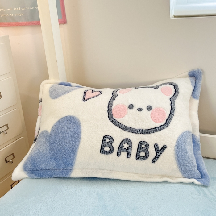 91家纺网 家纺一手货源 找家纺 川悦生活 2025新款立体雪花绒印花四件套学生床系列一场景一 可爱熊