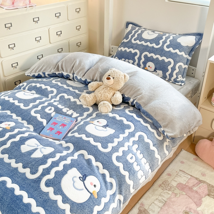 91家纺网 家纺一手货源 找家纺 川悦生活 2025新款立体雪花绒印花四件套学生床系列一场景一 快乐鸭鸭