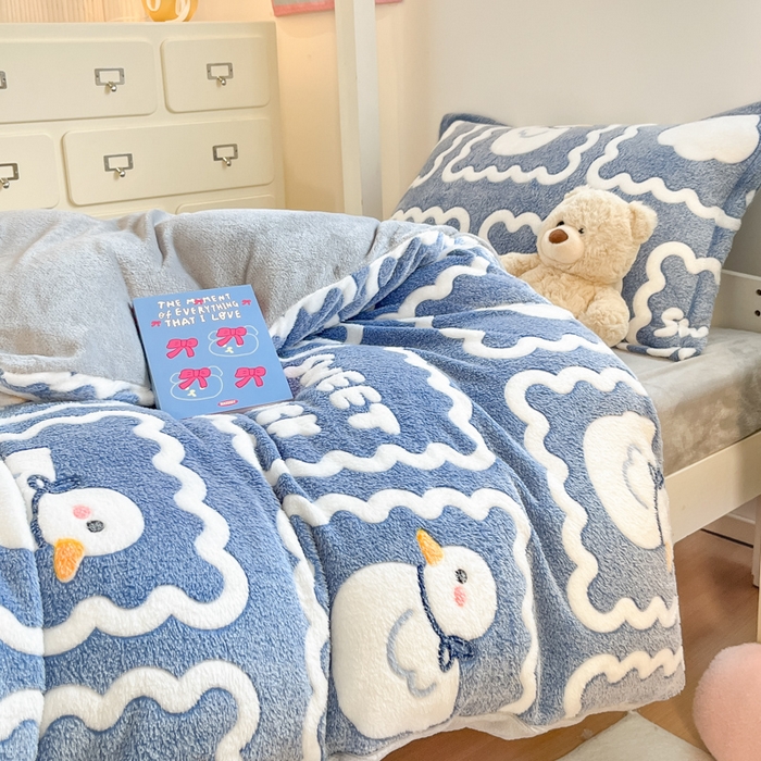 91家纺网 家纺一手货源 找家纺 川悦生活 2025新款立体雪花绒印花四件套学生床系列一场景一 快乐鸭鸭