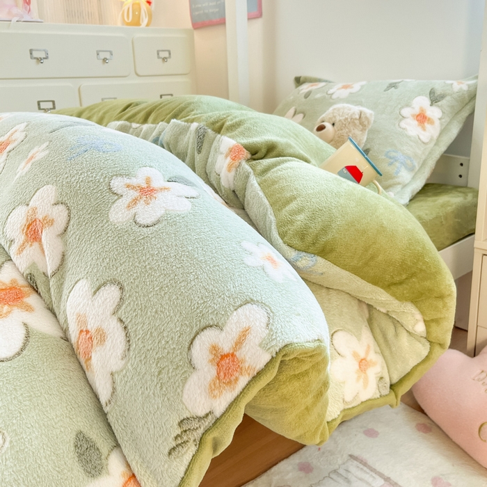 91家纺网 家纺一手货源 找家纺 川悦生活 2025新款立体雪花绒印花四件套学生床系列一场景一 奶芙小花