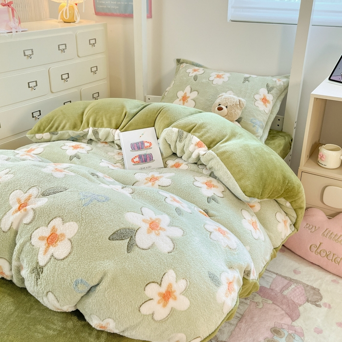 91家纺网 家纺一手货源 找家纺 川悦生活 2025新款立体雪花绒印花四件套学生床系列一场景一 奶芙小花