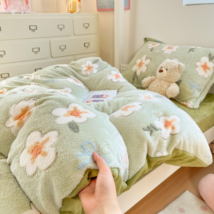 91家纺网 家纺一手货源 找家纺 川悦生活 2025新款立体雪花绒印花四件套学生床系列一场景一 奶芙小花