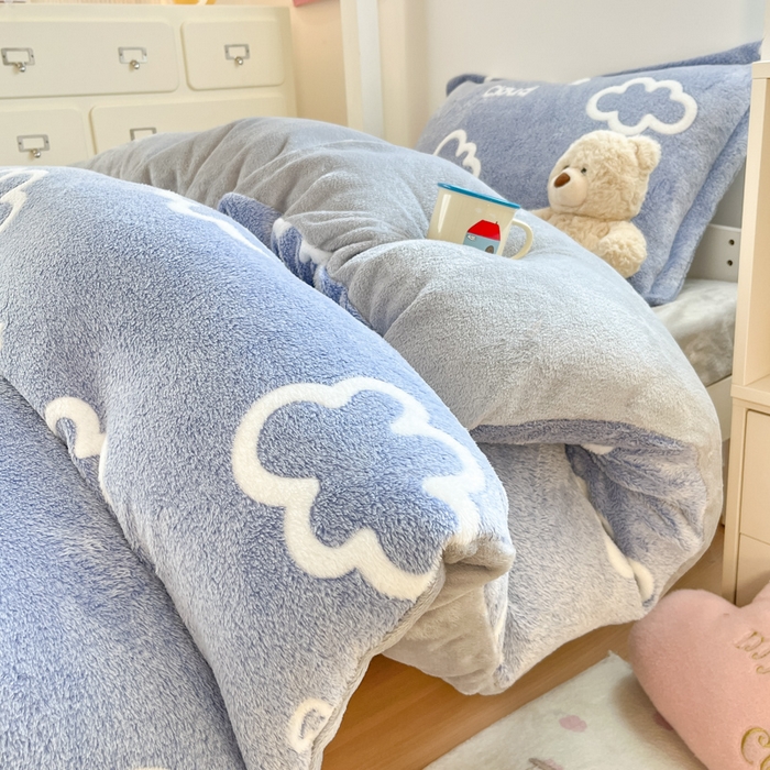 91家纺网 家纺一手货源 找家纺 川悦生活 2025新款立体雪花绒印花四件套学生床系列一场景一 奶味云朵