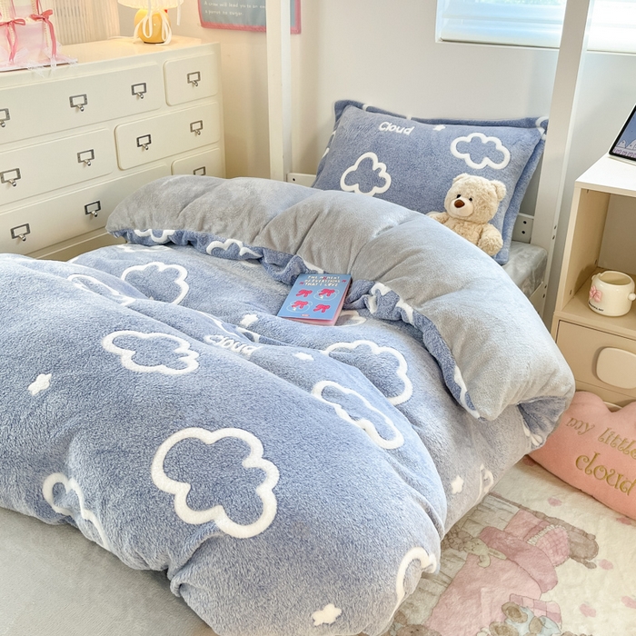 91家纺网 家纺一手货源 找家纺 川悦生活 2025新款立体雪花绒印花四件套学生床系列一场景一 奶味云朵