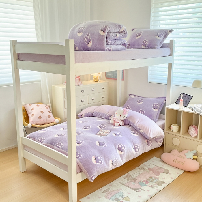 91家纺网 家纺一手货源 找家纺 川悦生活 2025新款立体雪花绒印花四件套学生床系列一场景一 妮娜兔