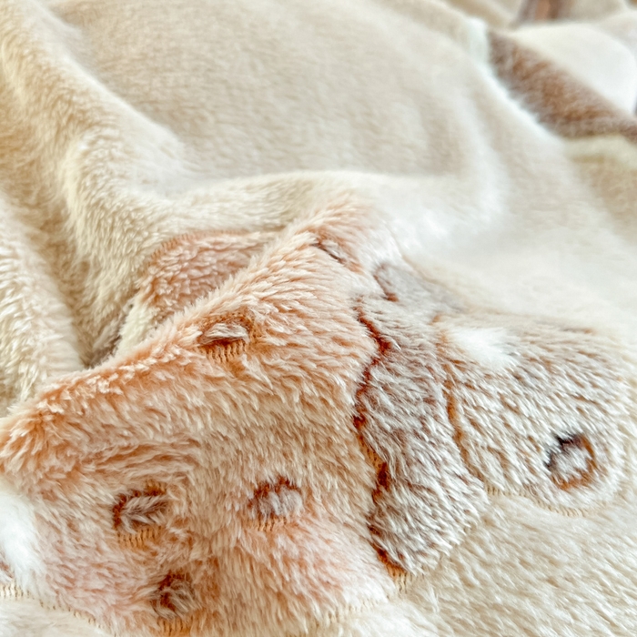 91家纺网 家纺一手货源 找家纺 川悦生活 2025新款立体雪花绒印花四件套学生床系列一场景一 巧克力熊