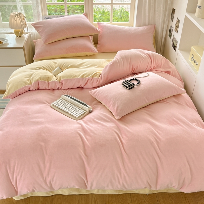 91家纺网 家纺一手货源 找家纺 （总）857家居 2024新款A类牛奶绒纯色双拼四件套