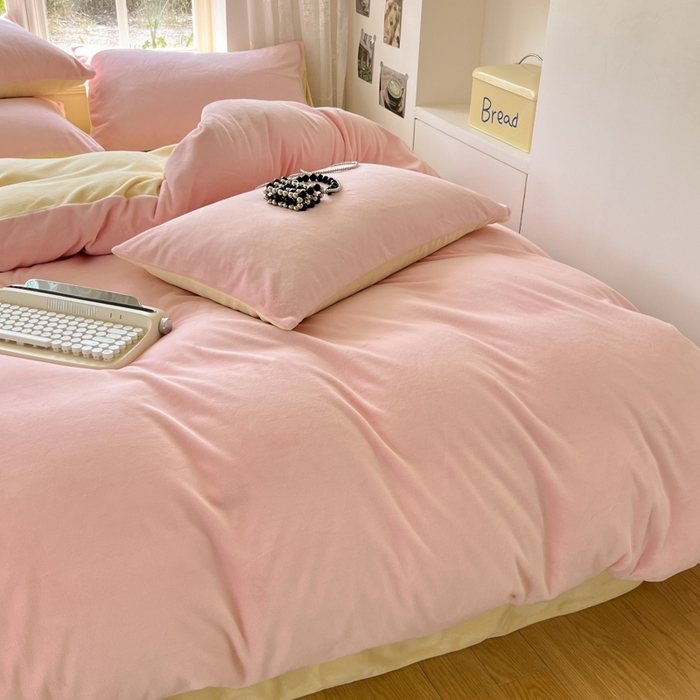 91家纺网 家纺一手货源 找家纺 （总）857家居 2024新款A类牛奶绒纯色双拼四件套