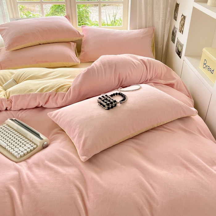 91家纺网 家纺一手货源 找家纺 （总）857家居 2024新款A类牛奶绒纯色双拼四件套