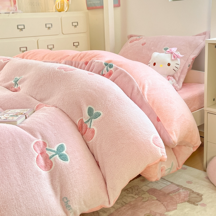 91家纺网 家纺一手货源 找家纺 川悦生活 2025新款立体雪花绒印花四件套学生床系列一场景一 桃心爱语