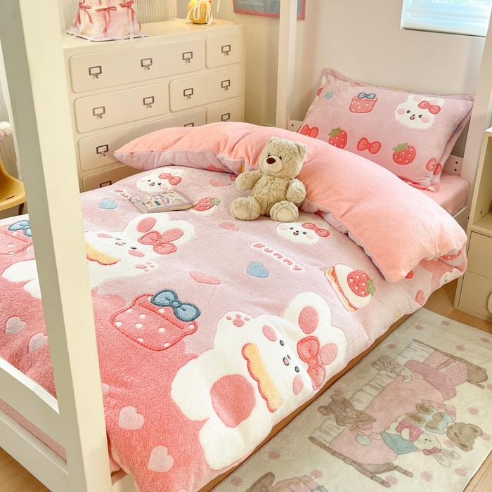 91家纺网 家纺一手货源 找家纺 川悦生活 2025新款立体雪花绒印花四件套学生床系列一场景一 幸福甜兔