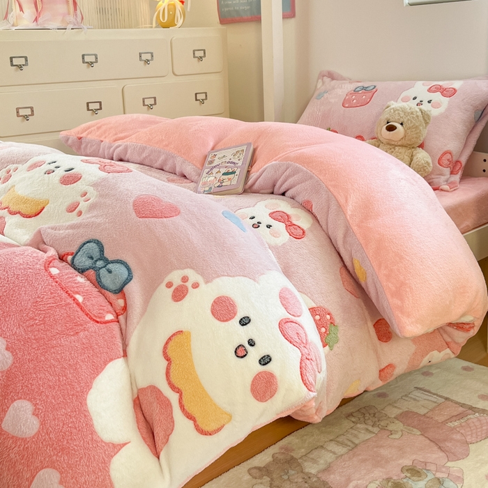 91家纺网 家纺一手货源 找家纺 川悦生活 2025新款立体雪花绒印花四件套学生床系列一场景一 幸福甜兔