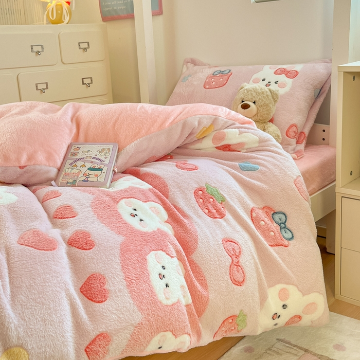 91家纺网 家纺一手货源 找家纺 川悦生活 2025新款立体雪花绒印花四件套学生床系列一场景一 幸福甜兔