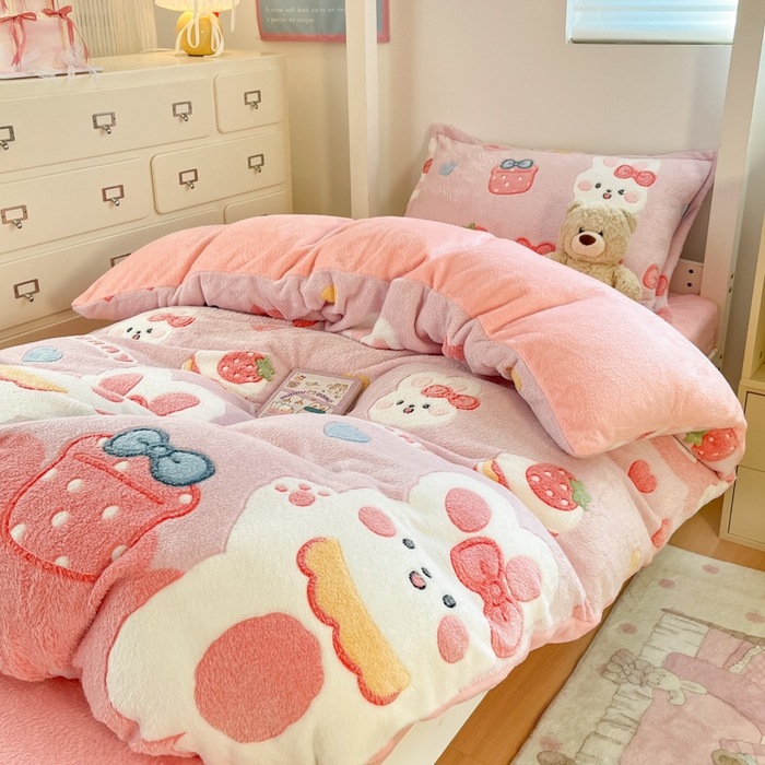 91家纺网 家纺一手货源 找家纺 川悦生活 2025新款立体雪花绒印花四件套学生床系列一场景一 幸福甜兔