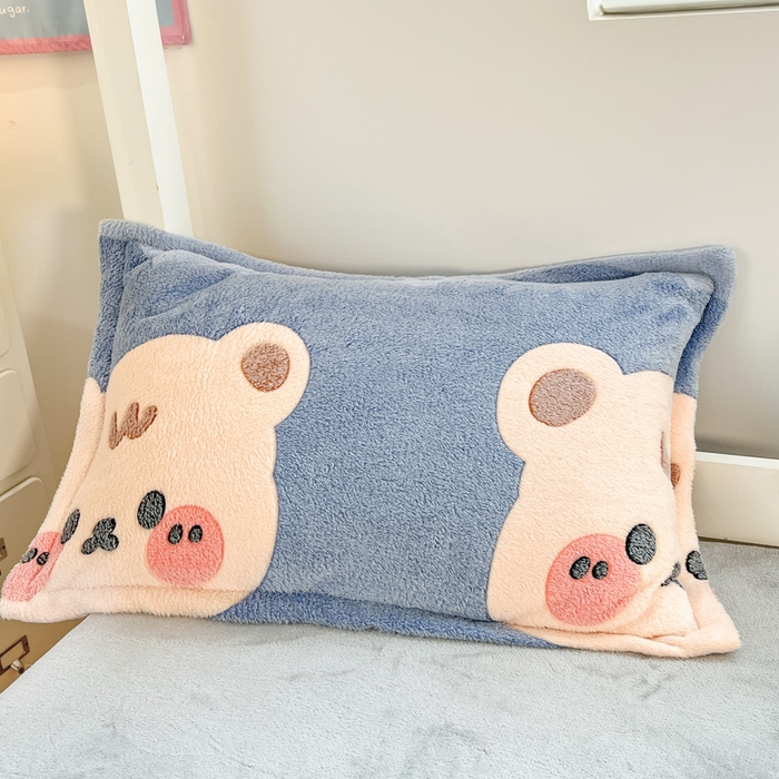 91家纺网 家纺一手货源 找家纺 川悦生活 2025新款立体雪花绒印花四件套学生床系列一场景一 熊小巴