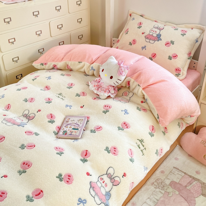 91家纺网 家纺一手货源 找家纺 川悦生活 2025新款立体雪花绒印花四件套学生床系列一场景一 郁金奶兔