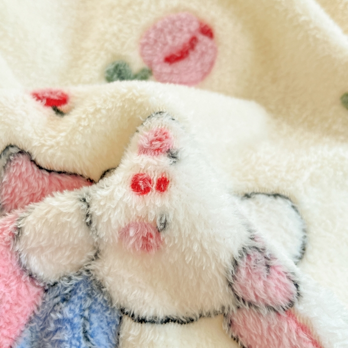 91家纺网 家纺一手货源 找家纺 川悦生活 2025新款立体雪花绒印花四件套学生床系列一场景一 郁金奶兔