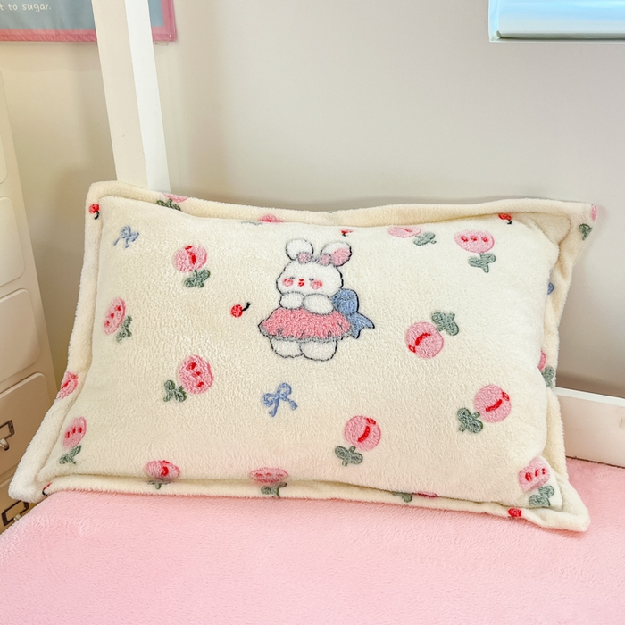 91家纺网 家纺一手货源 找家纺 川悦生活 2025新款立体雪花绒印花四件套学生床系列一场景一 郁金奶兔