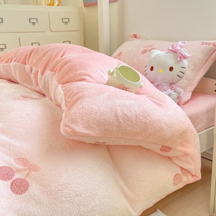 91家纺网 家纺一手货源 找家纺 川悦生活 2025新款立体雪花绒印花四件套学生床系列一场景一 ins樱桃