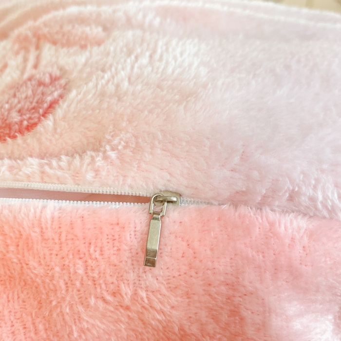 91家纺网 家纺一手货源 找家纺 川悦生活 2025新款立体雪花绒印花四件套学生床系列一场景一 ins樱桃