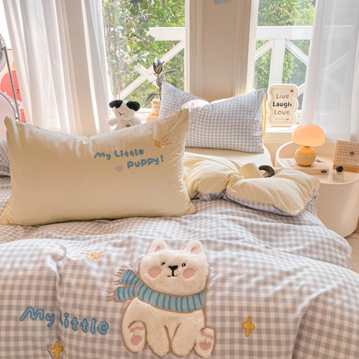 91家纺网 家纺一手货源 找家纺 雨帆家纺 2025新款可爱卡通水洗棉贴布绣四件套 蓝格西高地