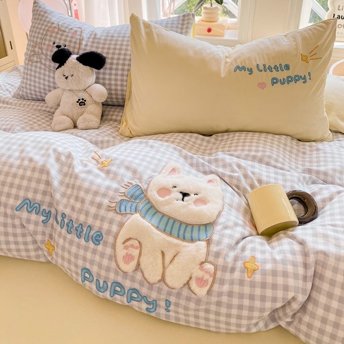 91家纺网 家纺一手货源 找家纺 雨帆家纺 2025新款可爱卡通水洗棉贴布绣四件套 蓝格西高地