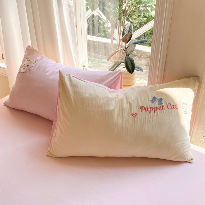 91家纺网 家纺一手货源 找家纺 雨帆家纺 2025新款可爱卡通水洗棉贴布绣四件套 奶粉小猫