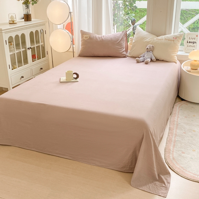 91家纺网 家纺一手货源 找家纺 雨帆家纺 2025新款可爱卡通水洗棉贴布绣四件套 奶咖小熊