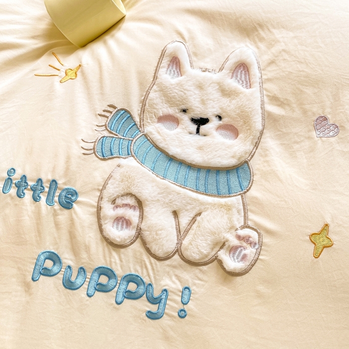 91家纺网 家纺一手货源 找家纺 雨帆家纺 2025新款可爱卡通水洗棉贴布绣四件套 奶油蓝西高地