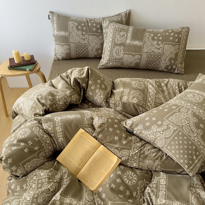 91家纺网 家纺一手货源 找家纺 竹合家纺 2025秋冬新品爆款加厚高克重复古风皱皱印花四件套奥利维亚