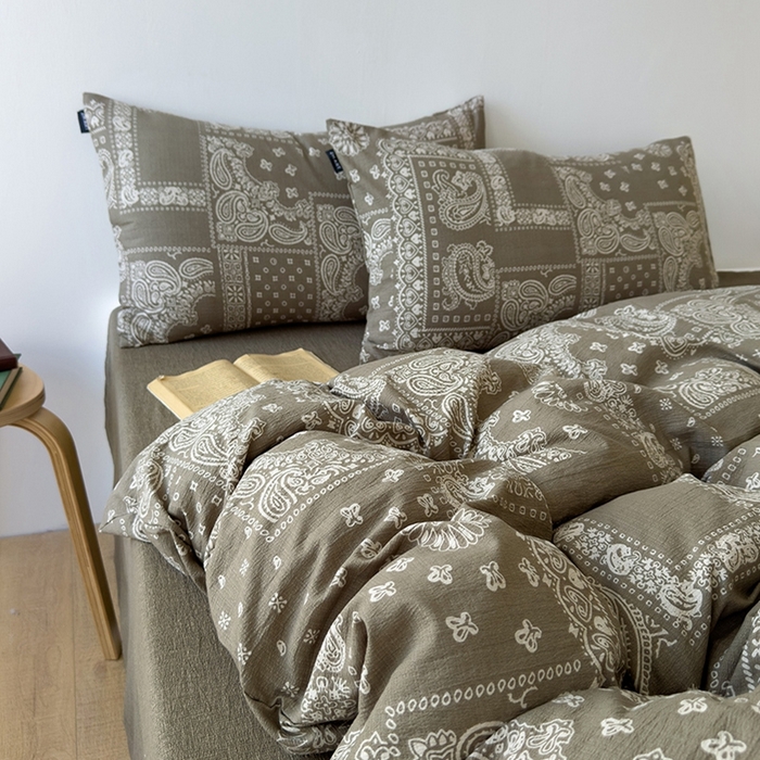 91家纺网 家纺一手货源 找家纺 竹合家纺 2025秋冬新品爆款加厚高克重复古风皱皱印花四件套奥利维亚