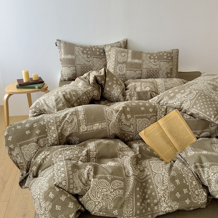 91家纺网 家纺一手货源 找家纺 竹合家纺 2025秋冬新品爆款加厚高克重复古风皱皱印花四件套奥利维亚