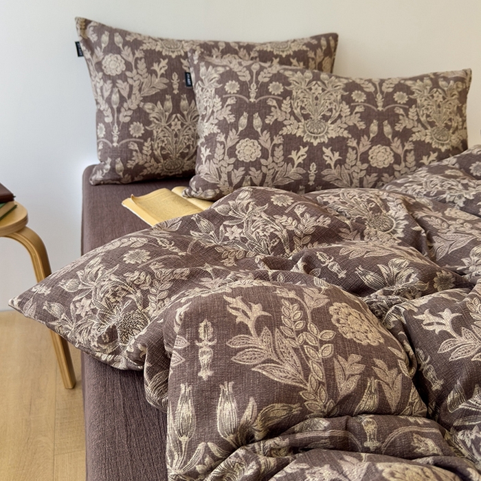 91家纺网 家纺一手货源 找家纺 竹合家纺 2025秋冬新品爆款加厚高克重复古风皱皱印花四件套典雅