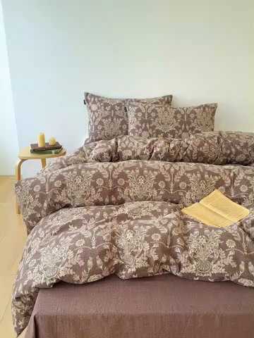 91家纺网 家纺一手货源 找家纺 竹合家纺 2025秋冬新品爆款加厚高克重复古风皱皱印花四件套典雅