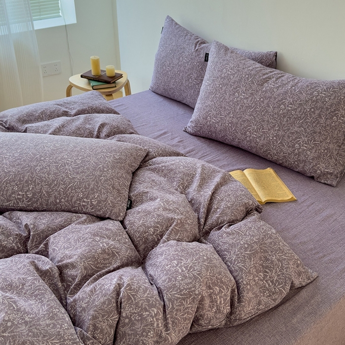 91家纺网 家纺一手货源 找家纺 竹合家纺 2025秋冬新品爆款加厚高克重复古风皱皱印花四件套米兰紫