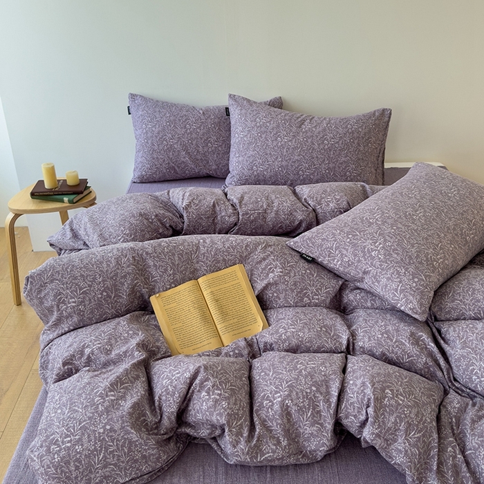 91家纺网 家纺一手货源 找家纺 竹合家纺 2025秋冬新品爆款加厚高克重复古风皱皱印花四件套米兰紫