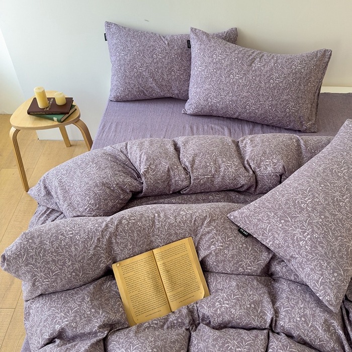 91家纺网 家纺一手货源 找家纺 竹合家纺 2025秋冬新品爆款加厚高克重复古风皱皱印花四件套米兰紫