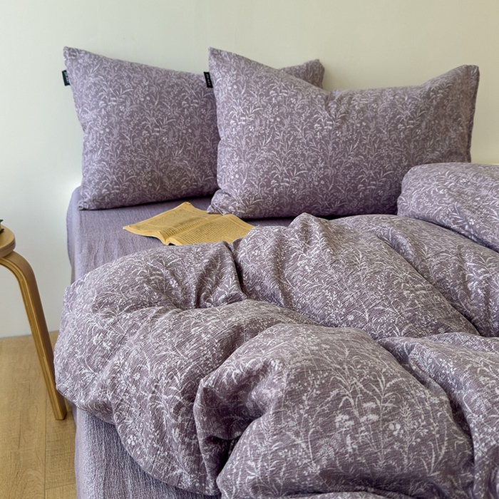 91家纺网 家纺一手货源 找家纺 竹合家纺 2025秋冬新品爆款加厚高克重复古风皱皱印花四件套米兰紫