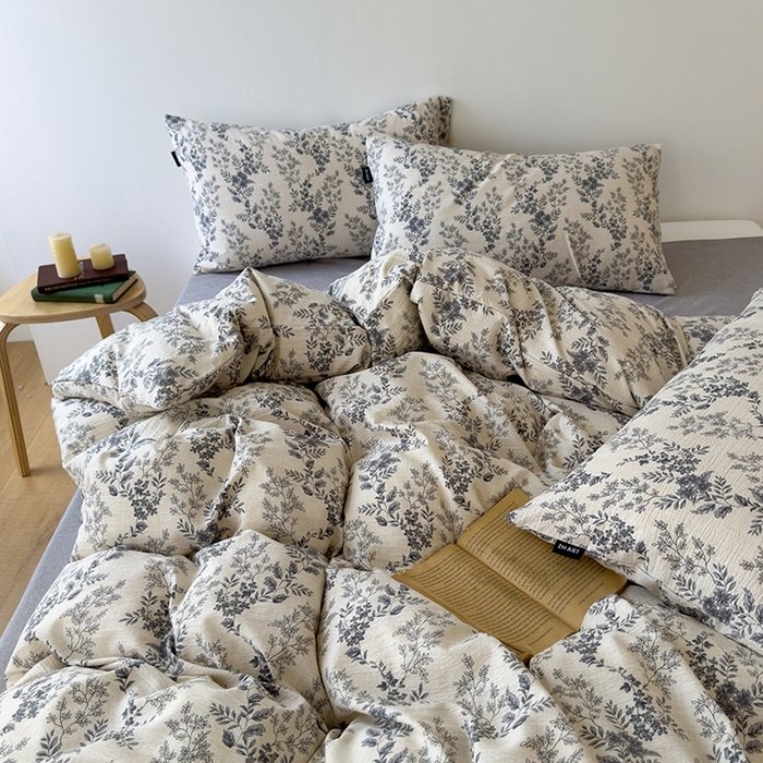 91家纺网 家纺一手货源 找家纺 竹合家纺 2025秋冬新品爆款加厚高克重复古风皱皱印花四件套莫里