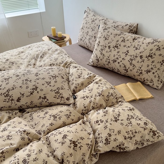 91家纺网 家纺一手货源 找家纺 竹合家纺 2025秋冬新品爆款加厚高克重复古风皱皱印花四件套秋海棠