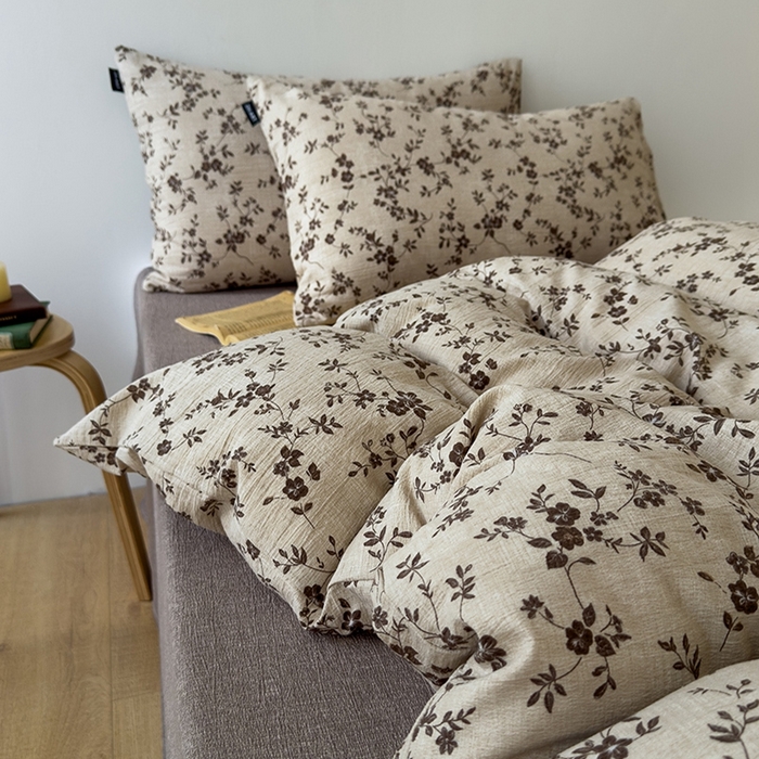 91家纺网 家纺一手货源 找家纺 竹合家纺 2025秋冬新品爆款加厚高克重复古风皱皱印花四件套秋海棠